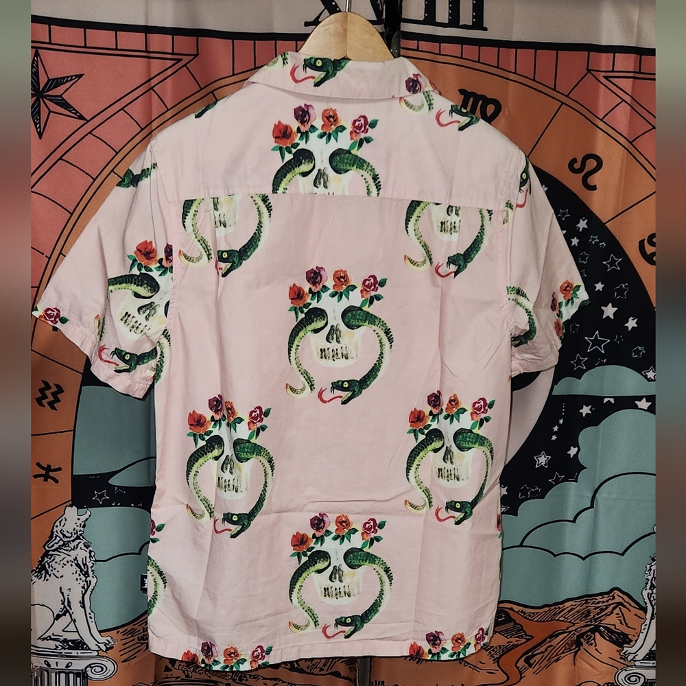 Stussy Pink Shirt with Snakes & Skulls  Print - Mens S/P - Picture 2 of 6